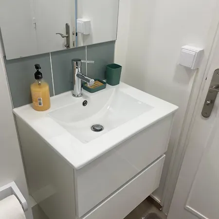 Le Petit Cocon Apartament Melun