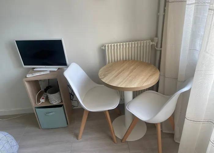 Le Petit Cocon 아파트 믈룅